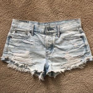 American Eagle High Rise Festival Shorts